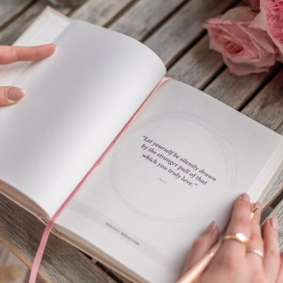 BNWT - Mahara Mindfulness x Jilly Box - The Human Being Journal - Picture 2 of 3